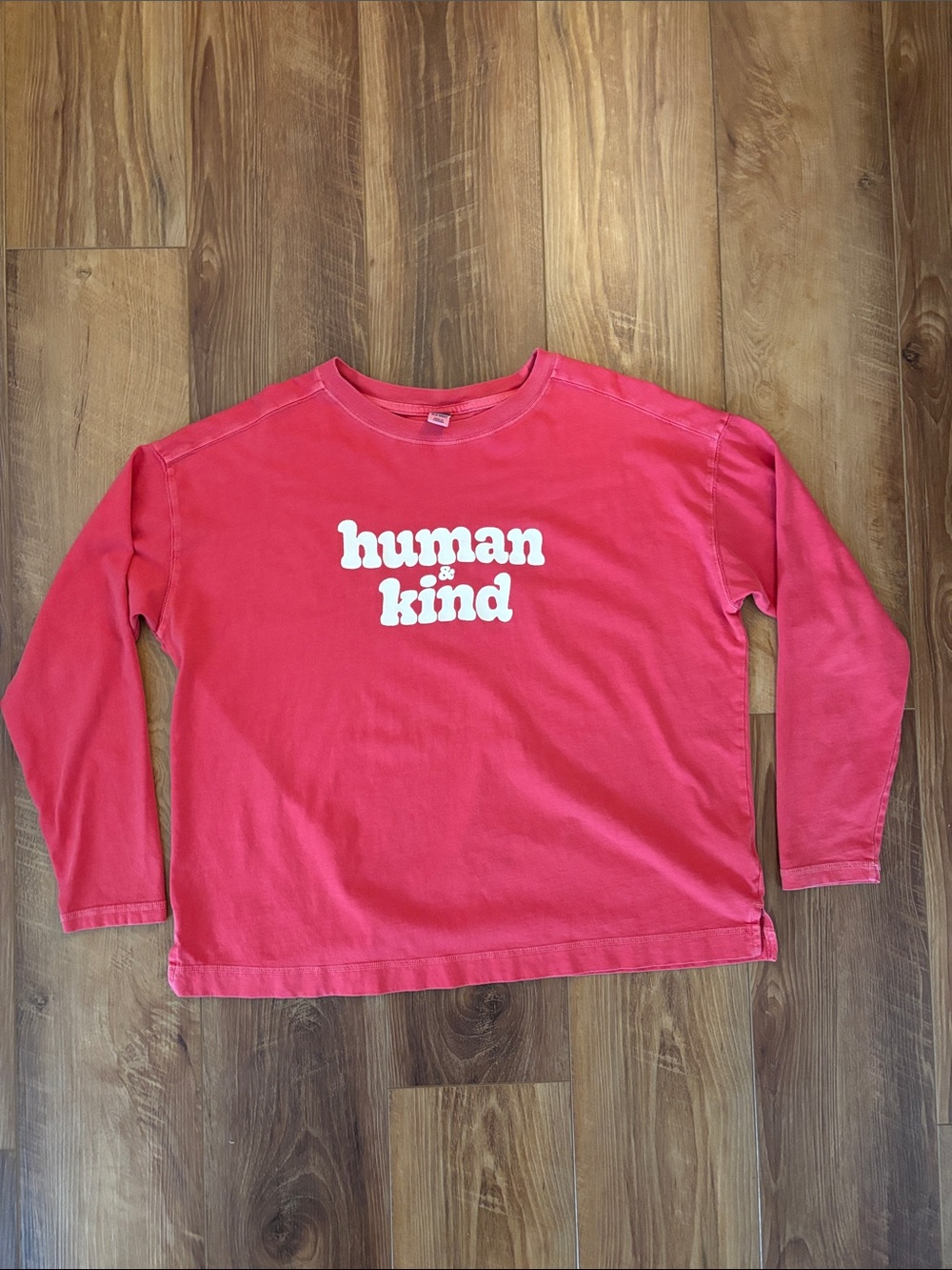 5/$25🌼 Old Navy Red, “Human & Kind” Graphic Longsleeve T-shirt size large